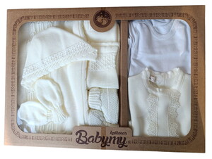  4066 Kız Bebek Triko Dantelli 7'li Kutulu Naturel Hastane Çıkış Seti