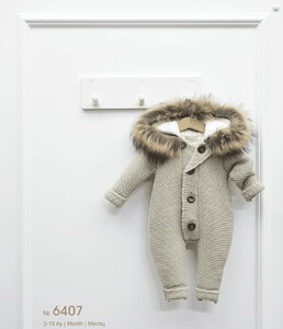 6407N Bebek Kürklü Kapüşonlu Düğmeli Triko Naturel Yün Welsoft Tulum