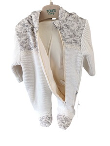  9505T Kız Bebek Fermuarlı Kapüşonlu Patikli Tulum