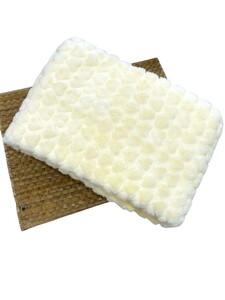 90784 Unisex Bebek Kalp Kabartmalı Peluş Battaniye